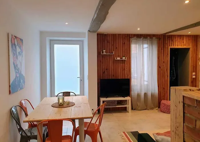 Апартаменты Agreable Maison De 72m2, Avec Terrasse Privee Boeil-Bezing